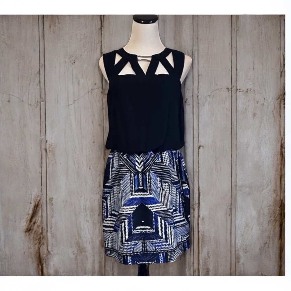Bisou Bisou Open Back Dress 10 Black Blue White Ikat Geometric Michelle Bohbot